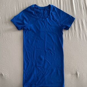 lululemon athletica Blue Short Sleeve Tee